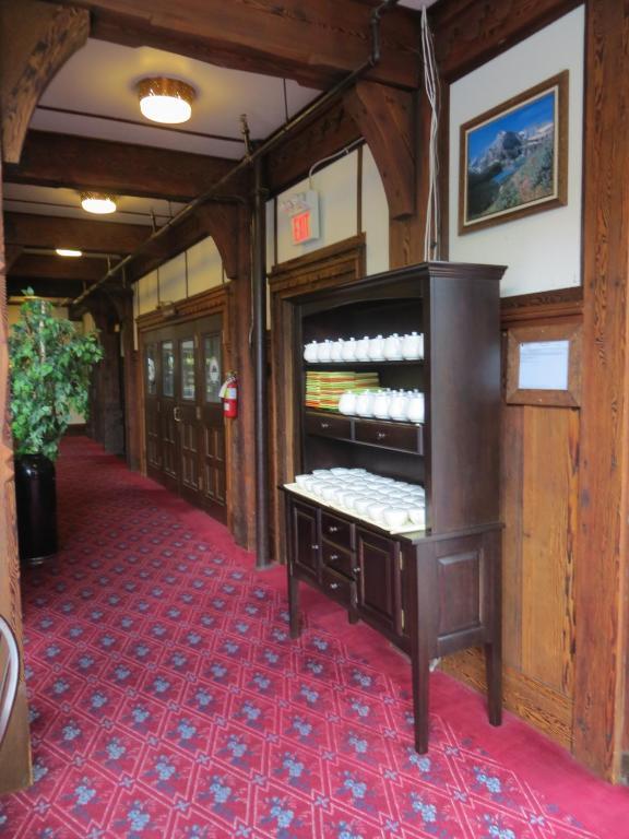 Prince Of Wales Hotel Waterton Park Bagian luar foto