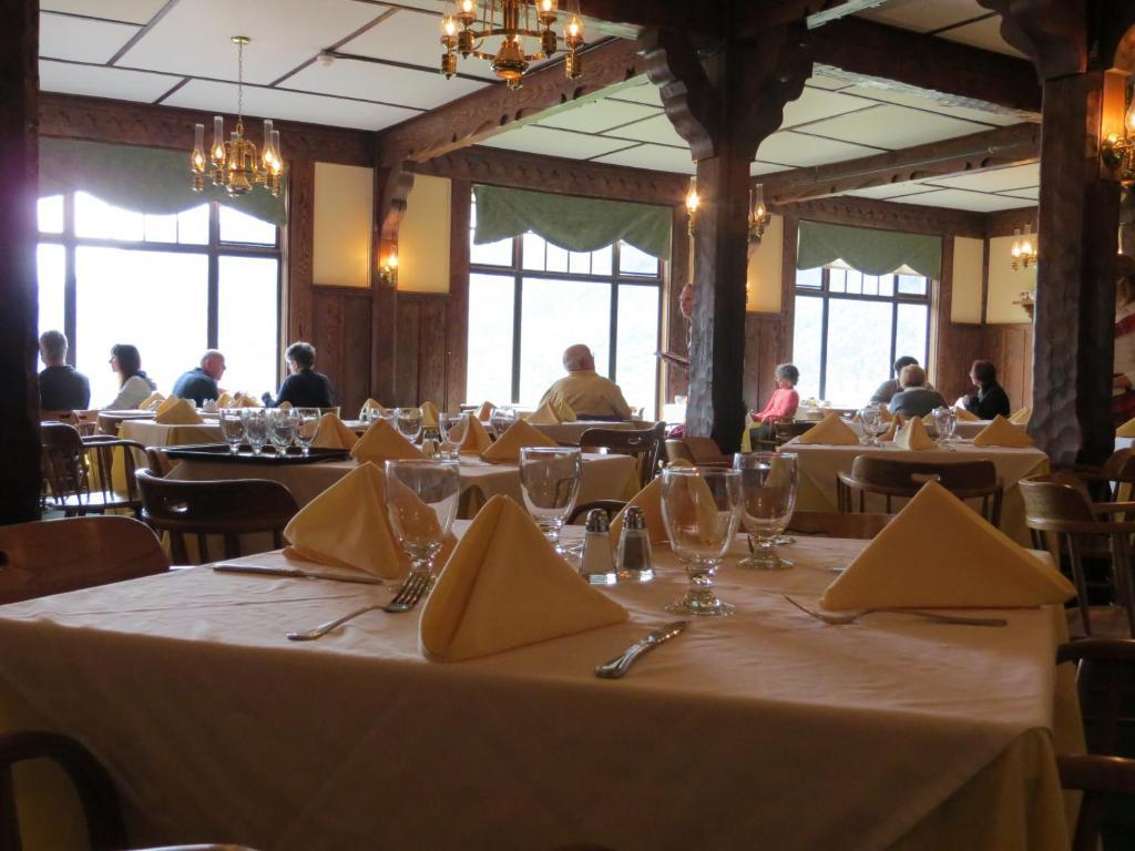 Prince Of Wales Hotel Waterton Park Bagian luar foto