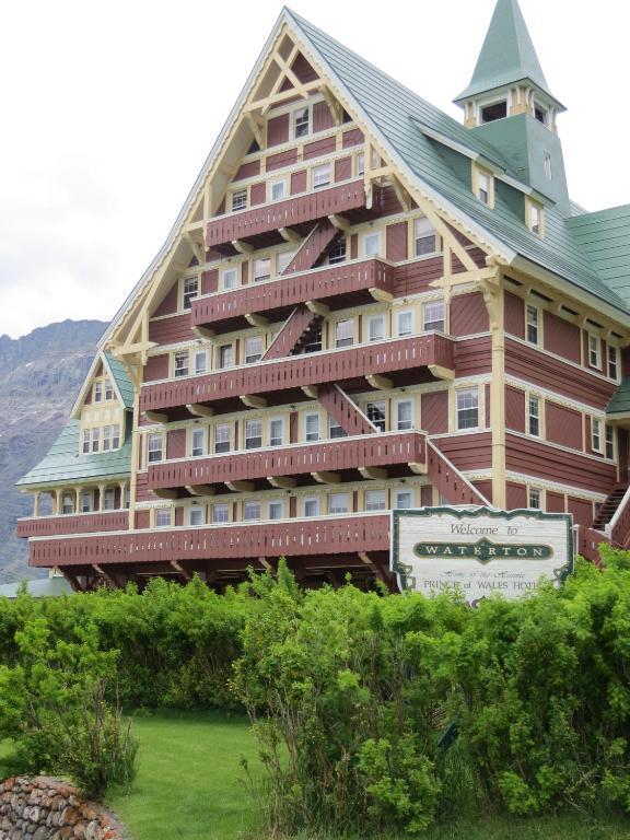 Prince Of Wales Hotel Waterton Park Bagian luar foto
